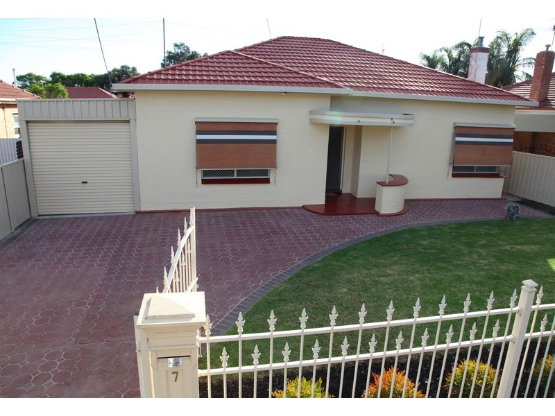 7 Charron Rd, Croydon Park SA 5008