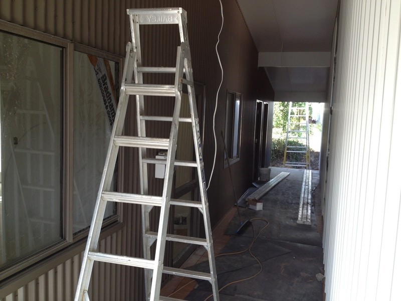 3 Hixon st, South Gladstone QLD 4680