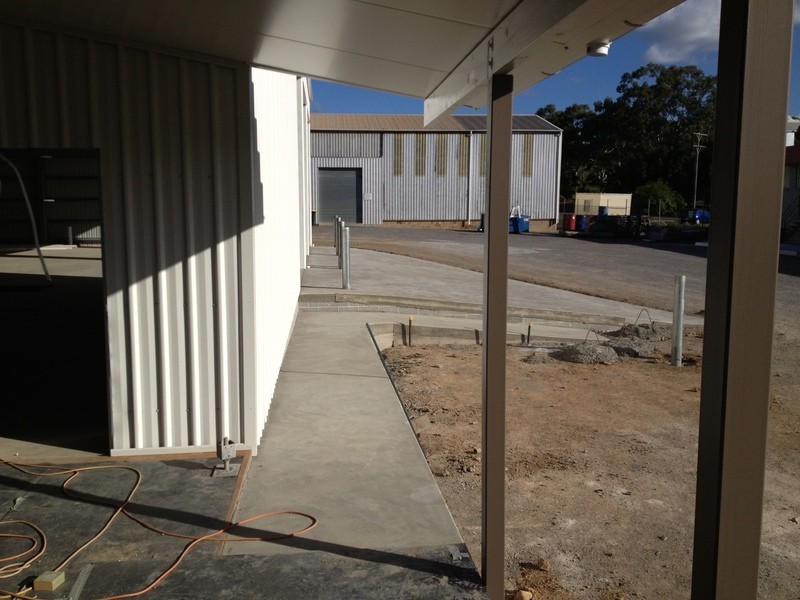 3 Hixon st, South Gladstone QLD 4680