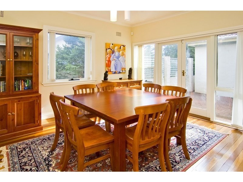 92 Beaconsfield RD, Chatswood West NSW 2067