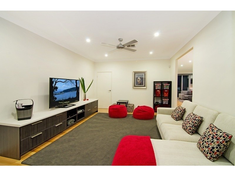 25 Ennor St, Wavell Heights QLD 4012