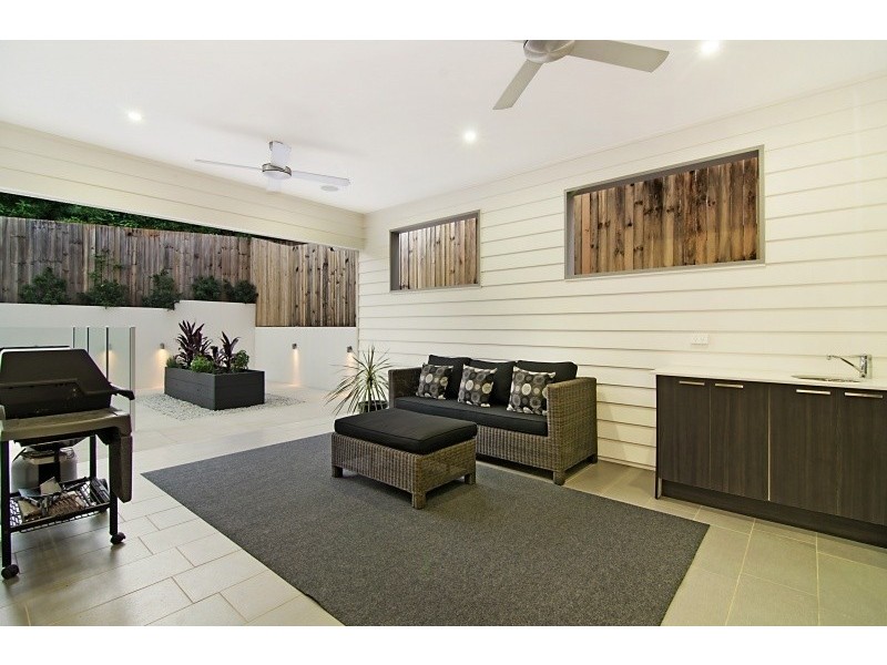 25 Ennor St, Wavell Heights QLD 4012