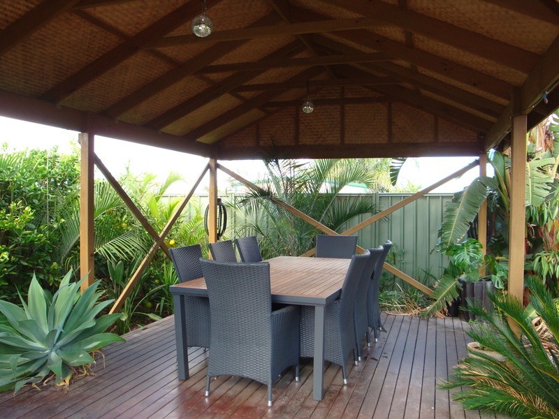 27 Raeburn Crescent, Landsdale WA 6065