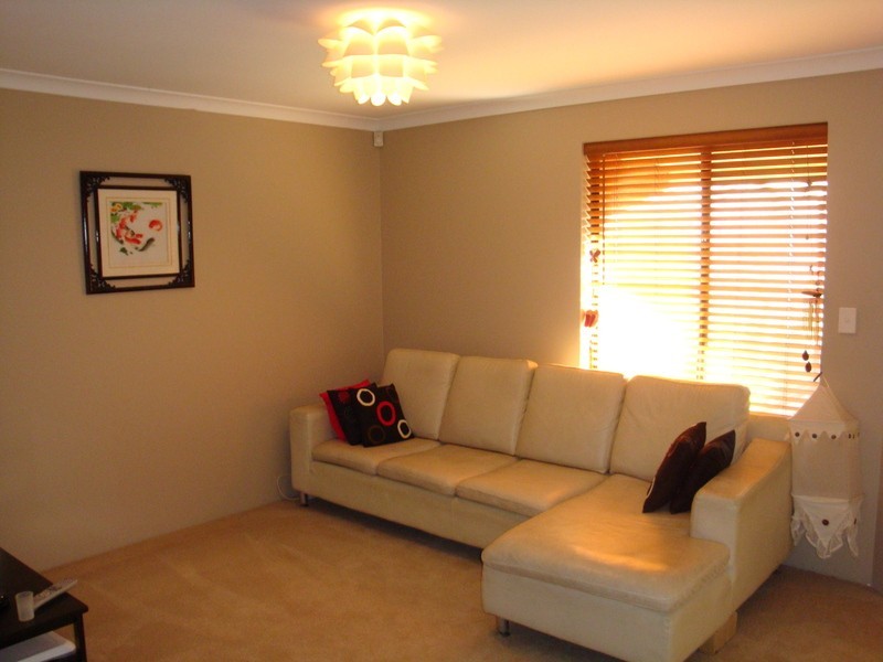 27 Raeburn Crescent, Landsdale WA 6065