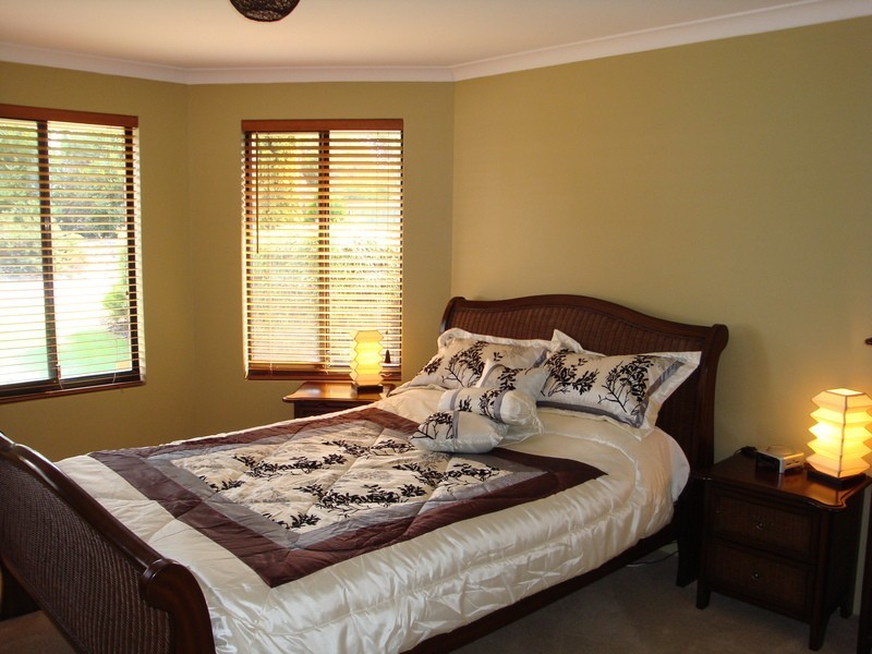 27 Raeburn Crescent, Landsdale WA 6065