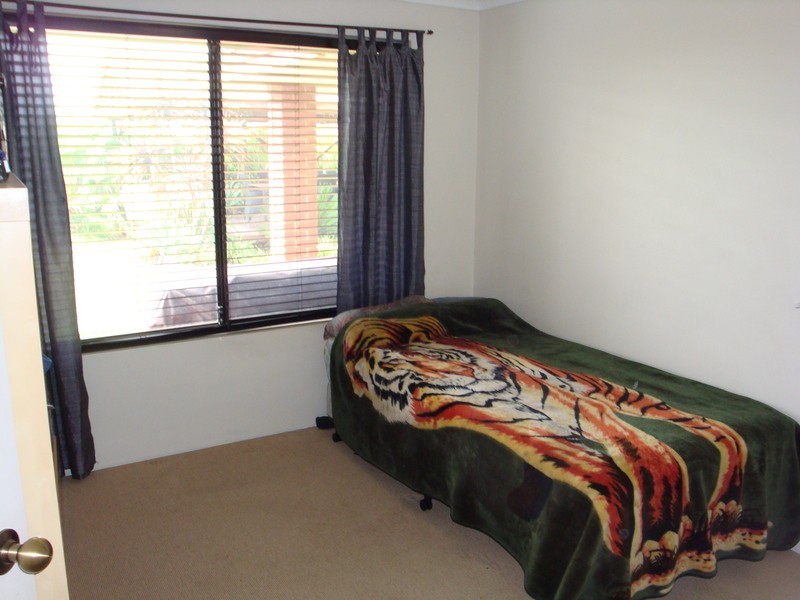 27 Raeburn Crescent, Landsdale WA 6065