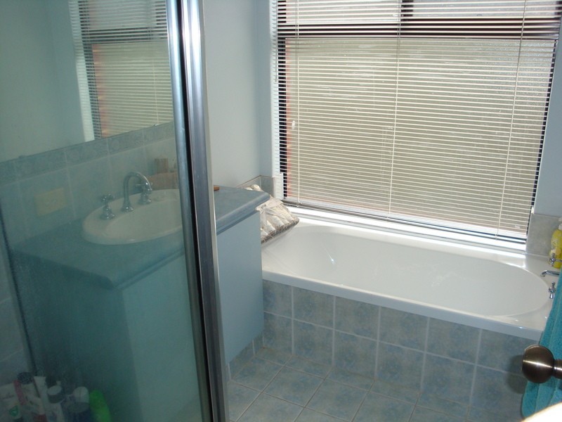 27 Raeburn Crescent, Landsdale WA 6065