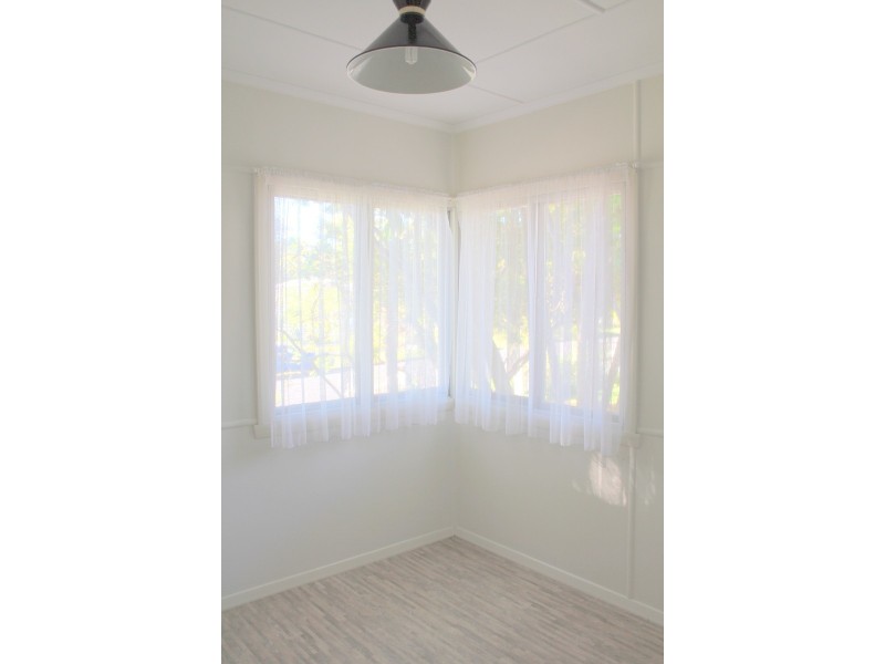 72 Kitchener Street, Wynnum QLD 4178