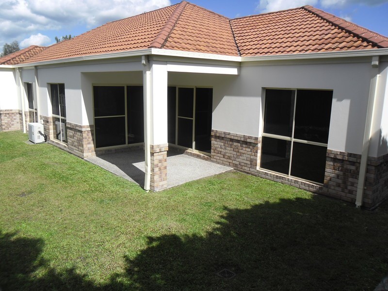 Pacific Pines QLD 4211