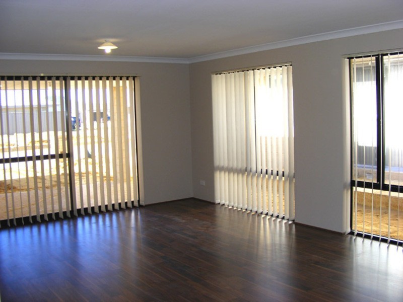 12 Somerton Drive, Alkimos WA 6038