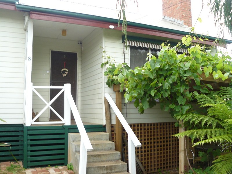 8 Pioneer Street, Warragul VIC 3820