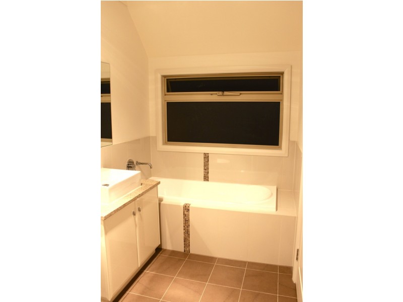 15 Thirza Ave, Mitchell Park SA 5043