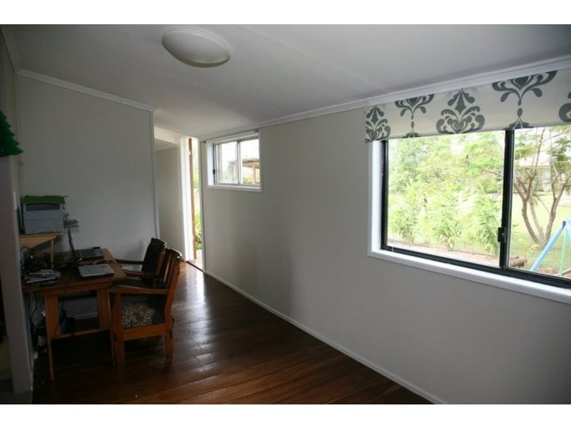 81 Burn St, Capella QLD 4723