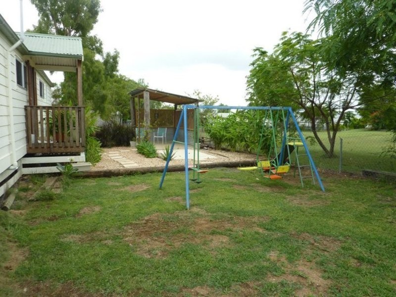 81 Burn St, Capella QLD 4723