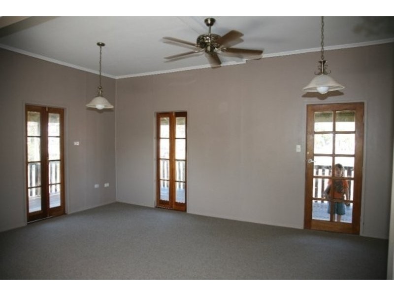 81 Burn St, Capella QLD 4723
