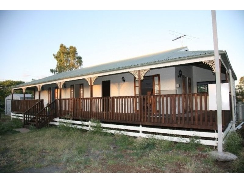 81 Burn St, Capella QLD 4723