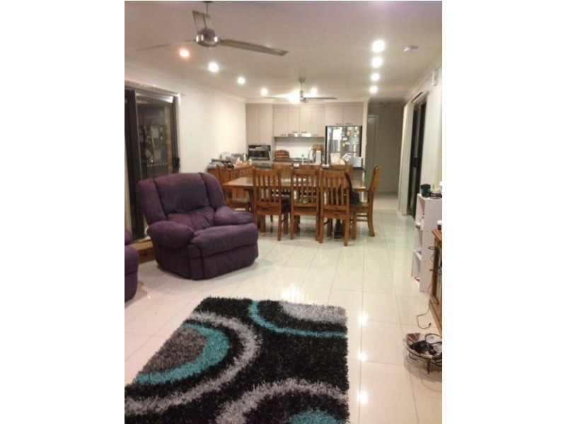 4 Lawson Court, Gracemere QLD 4702