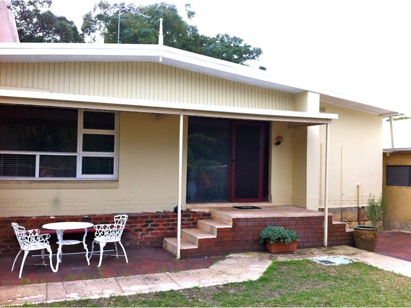 6a Purdom Rd, Wembley Downs WA 6019