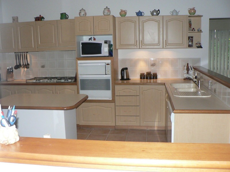 166 Racy Prince Court, Byford WA 6122