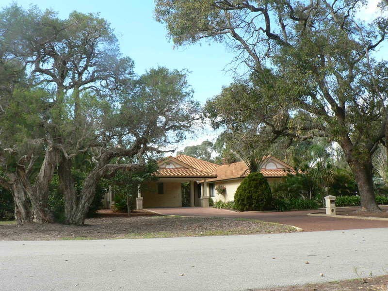 166 Racy Prince Court, Byford WA 6122