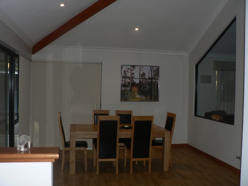 166 Racy Prince Court, Byford WA 6122