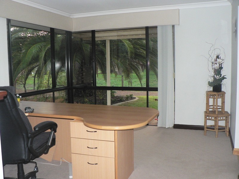 166 Racy Prince Court, Byford WA 6122