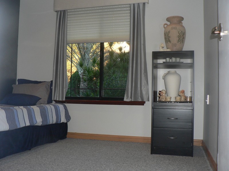 166 Racy Prince Court, Byford WA 6122