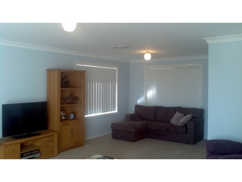 19 Gordon St, East Branxton NSW 2335