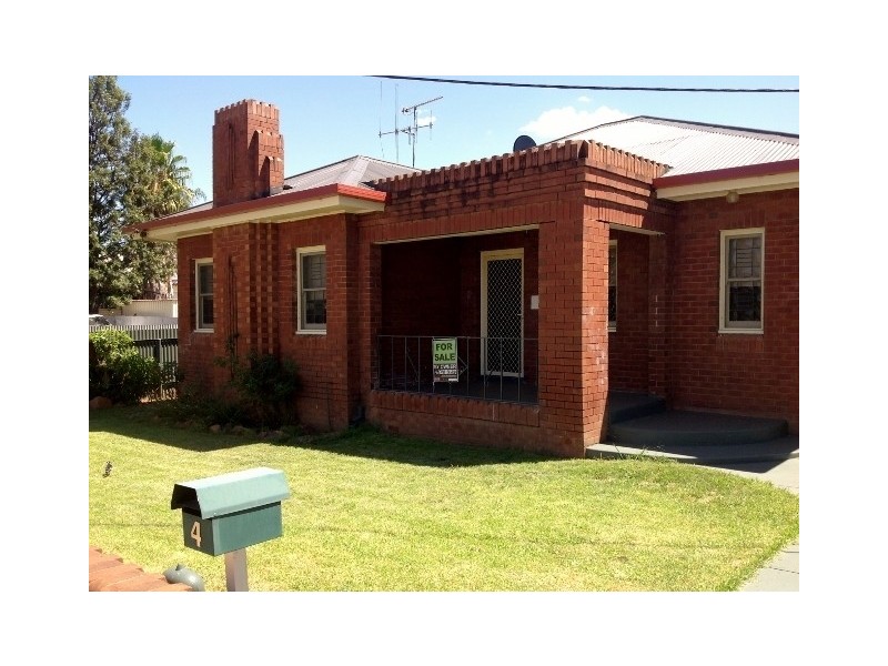 4 Rose Street, Parkes NSW 2870