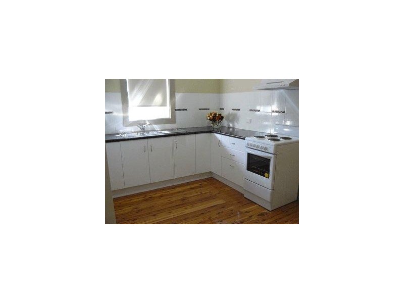 4 Rose Street, Parkes NSW 2870