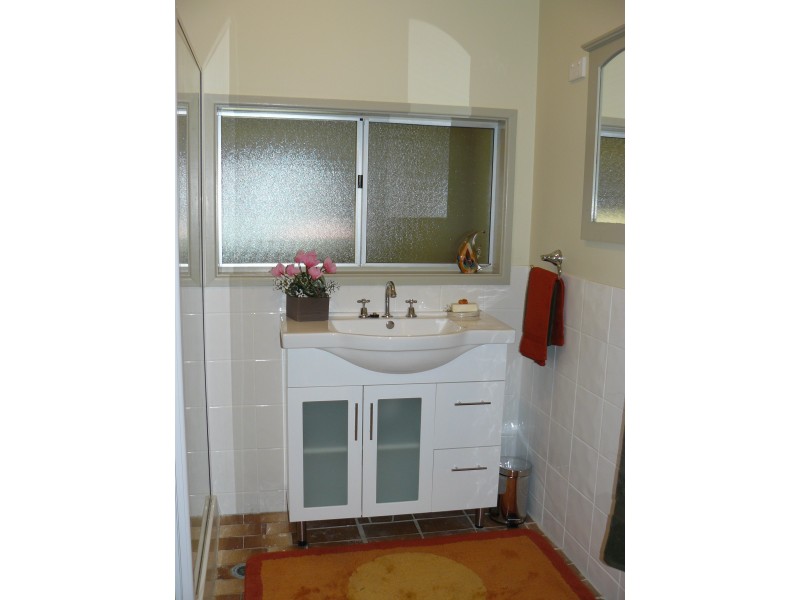 4 Rose Street, Parkes NSW 2870