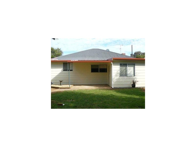 4 Rose Street, Parkes NSW 2870