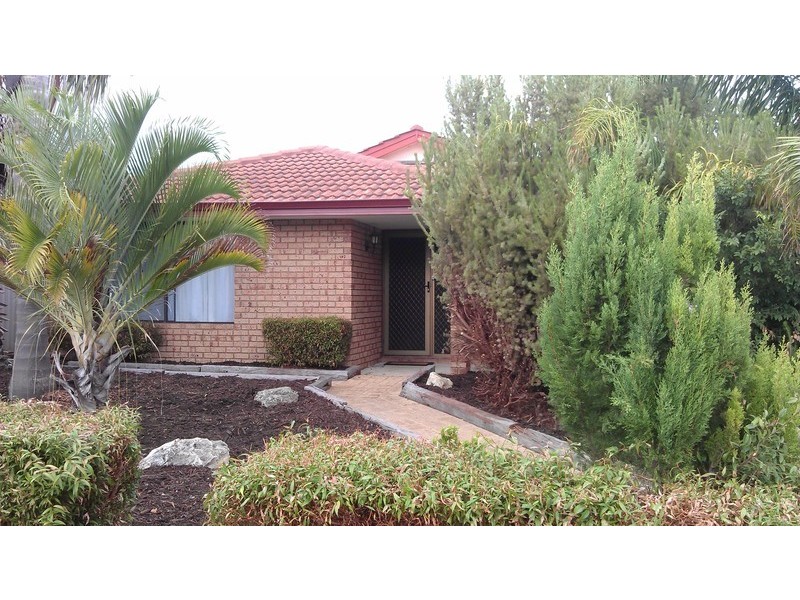 18 Riley Place, Leda WA 6170