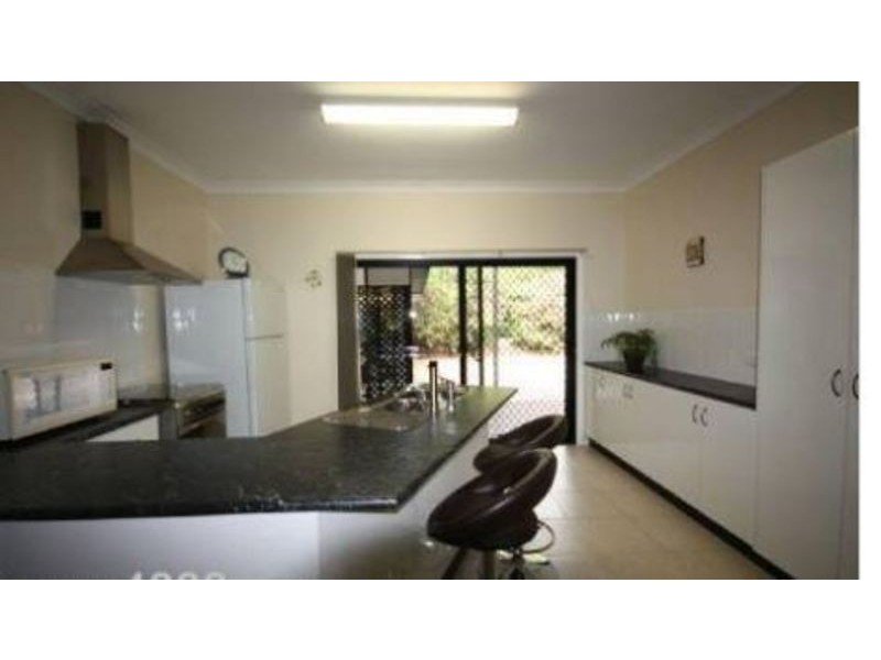 8 Casey Street, Mareeba QLD 4880