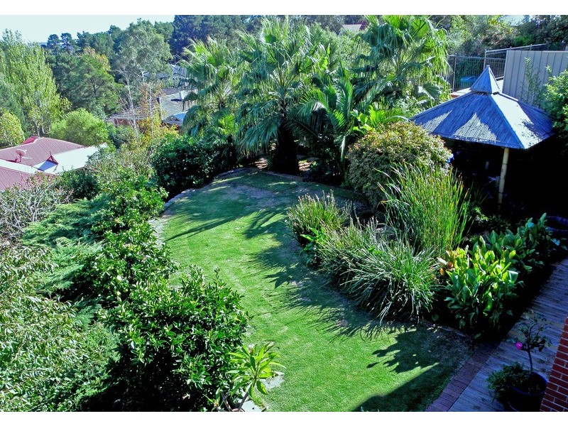 28 Highfield Drive, Aberfoyle Park SA 5159