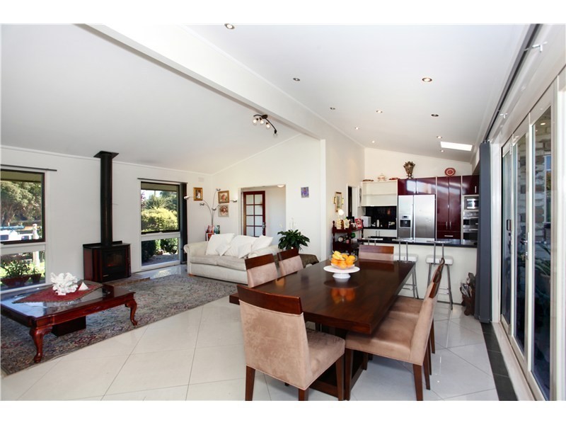 18 Runnymede Street, Doncaster East VIC 3109