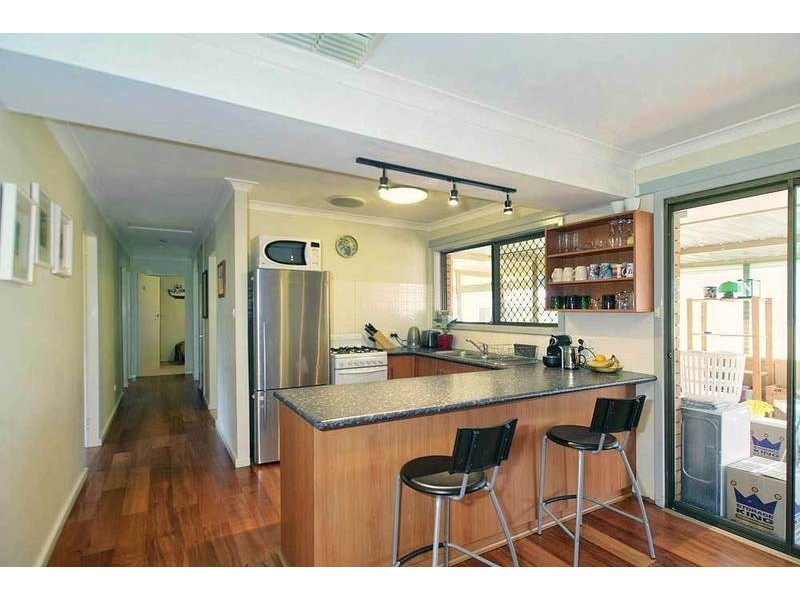 2 Hunt Place, Parmelia WA 6167