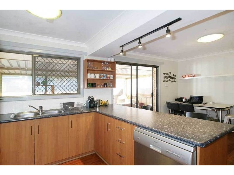 2 Hunt Place, Parmelia WA 6167