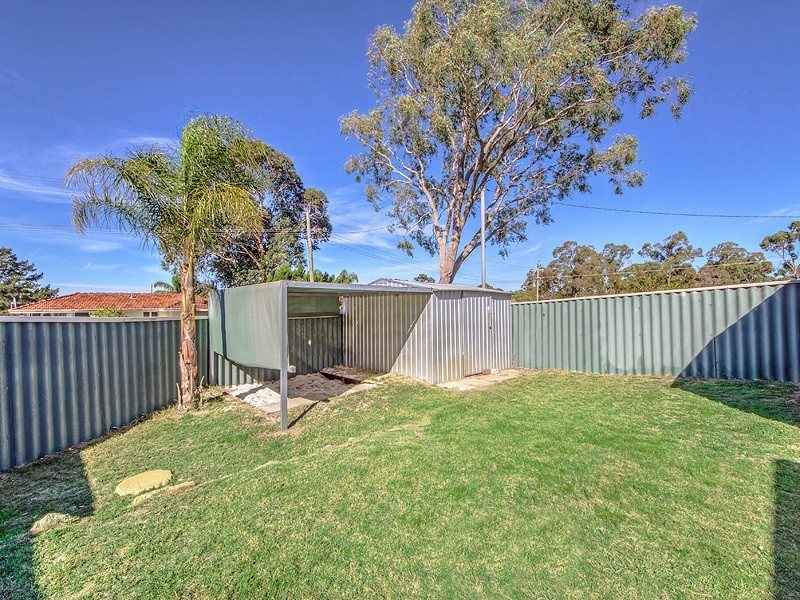 2 Hunt Place, Parmelia WA 6167