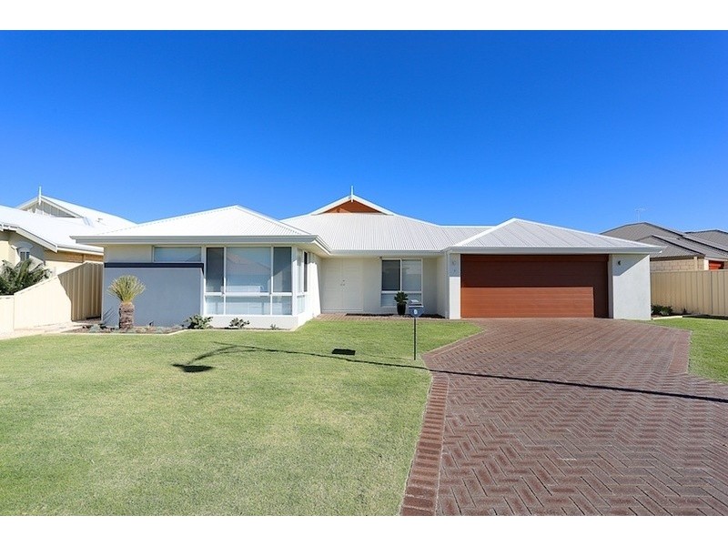 8 Virginia Turn, Madora Bay WA 6210