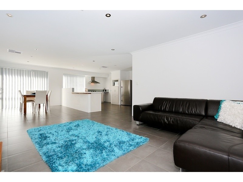 8 Virginia Turn, Madora Bay WA 6210