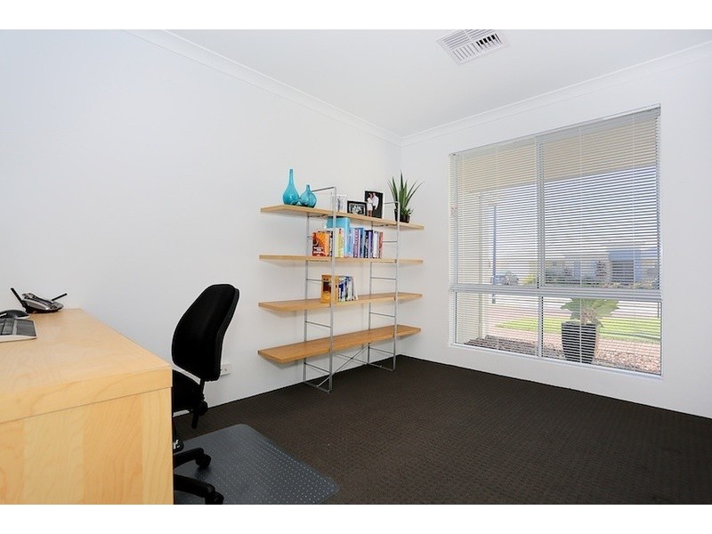 8 Virginia Turn, Madora Bay WA 6210