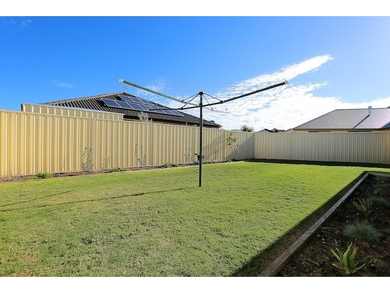 8 Virginia Turn, Madora Bay WA 6210