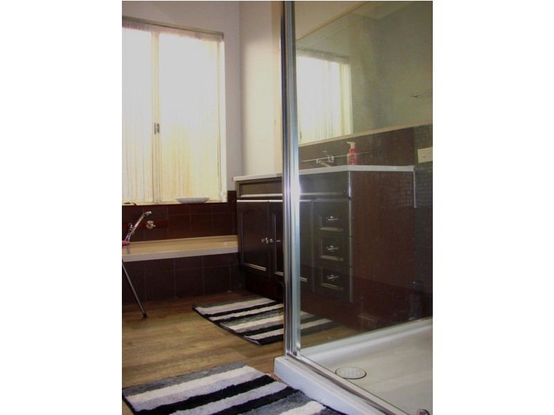 35 Courtland Crescent, Redcliffe WA 6104