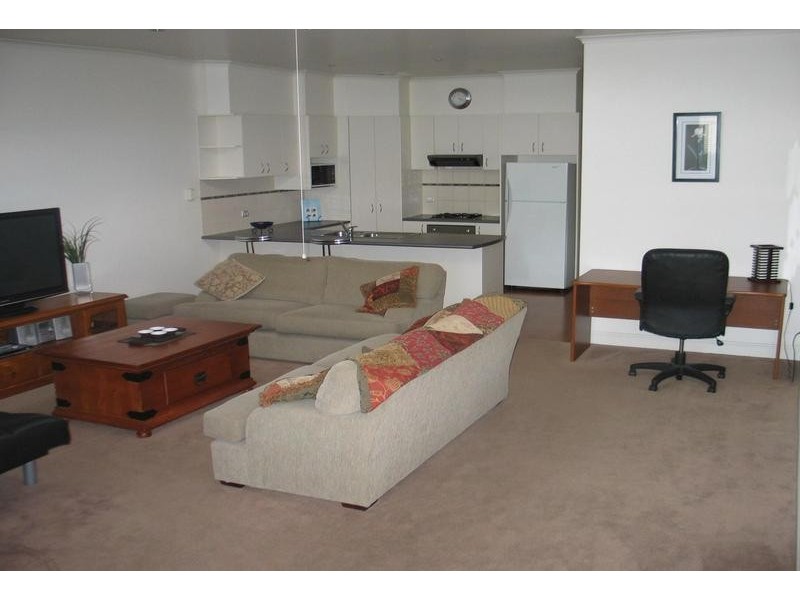 80 Helms Street, Newcomb VIC 3219