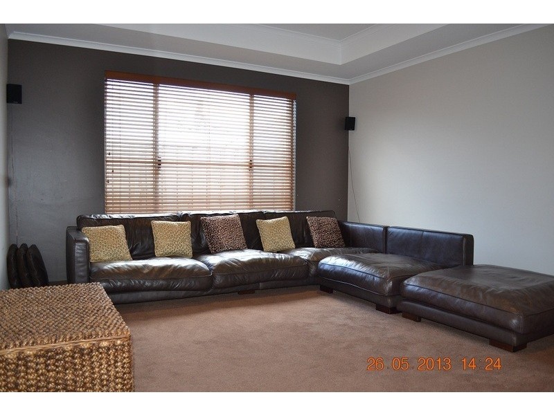 7 Drosera Turn, Halls Head WA 6210