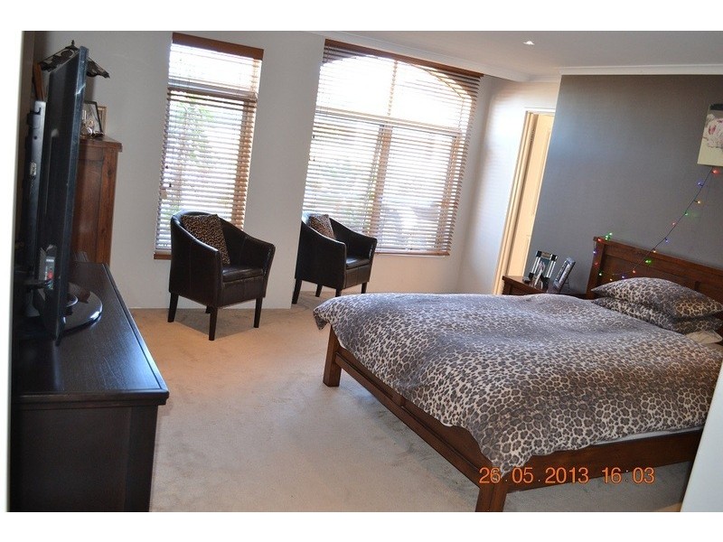 7 Drosera Turn, Halls Head WA 6210