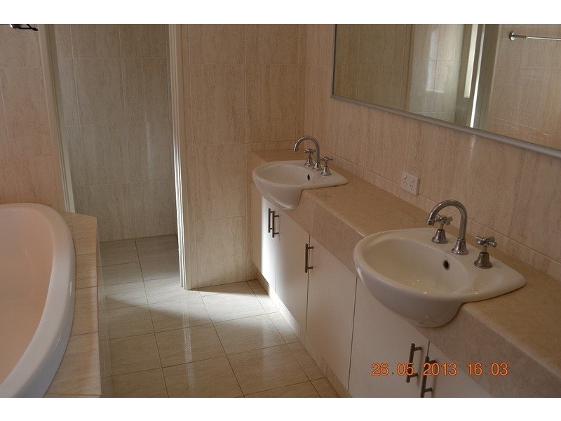 7 Drosera Turn, Halls Head WA 6210