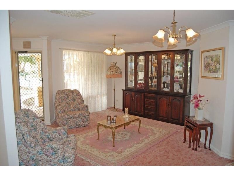 2 Walsh Avenue, Redcliffe WA 6104