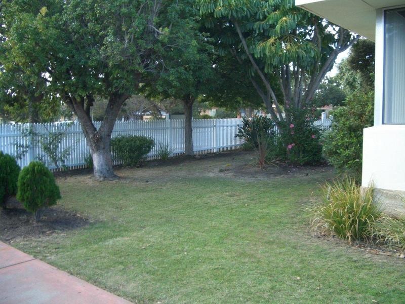 37 Coomoora Rd, Booragoon WA 6154